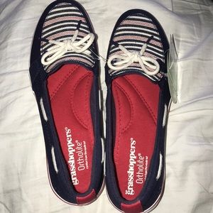 NWT Grasshoppers Ortholite Bow Slip Ons